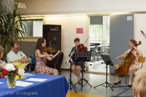 Trio Sorelli op de diploma uitreiking van het CGU, juni 2015